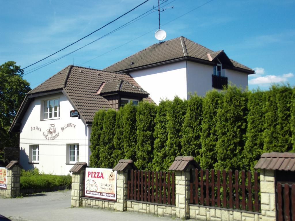 Penzion A Restaurace U Veterana Френштат-под-Радгоштем Экстерьер фото